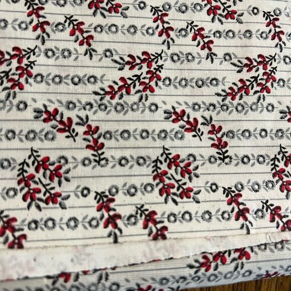 2 PIECES Christmas Winter Fabric -Red & Gray Flowers On White  - 24" X 52" Each - Picture 1 of 5